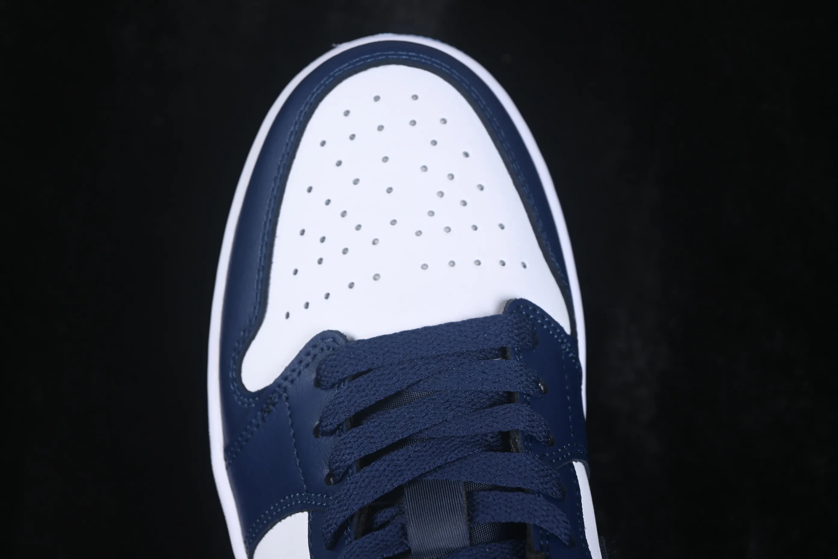 All categories Air Jordan Jordan series basketball shoes Air Jordan 1 Low Air Jordan 1 Low AJ1 Joe 1 white and blue low-top retro cultural basketball shoes 553558-404